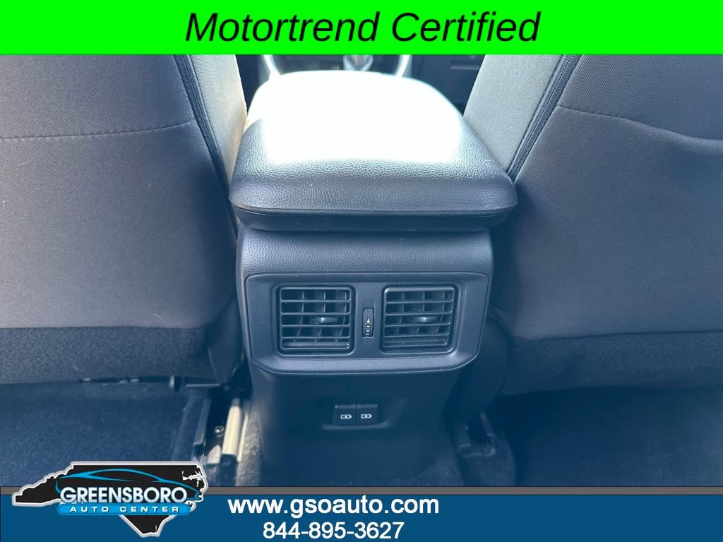 Used 2025 Toyota RAV4 XLE FWD image 21