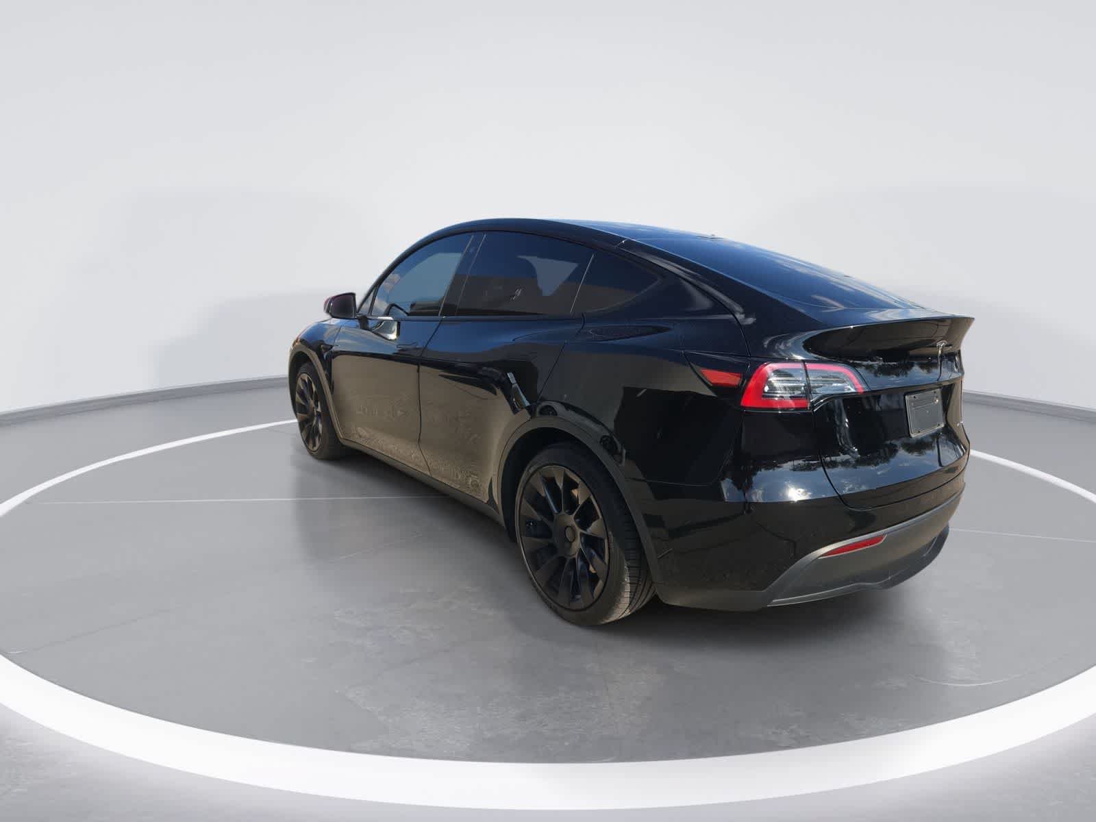 Used 2023 Tesla Model Y Long Range AWD/4WD image 6