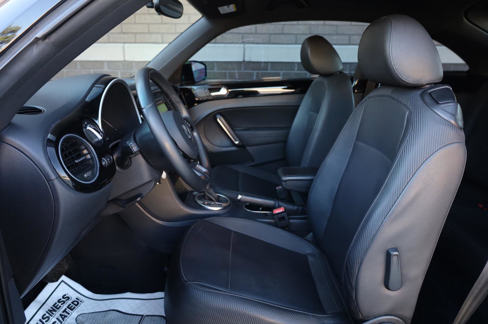 Used 2015 Volkswagen Beetle 1.8T FWD image 14