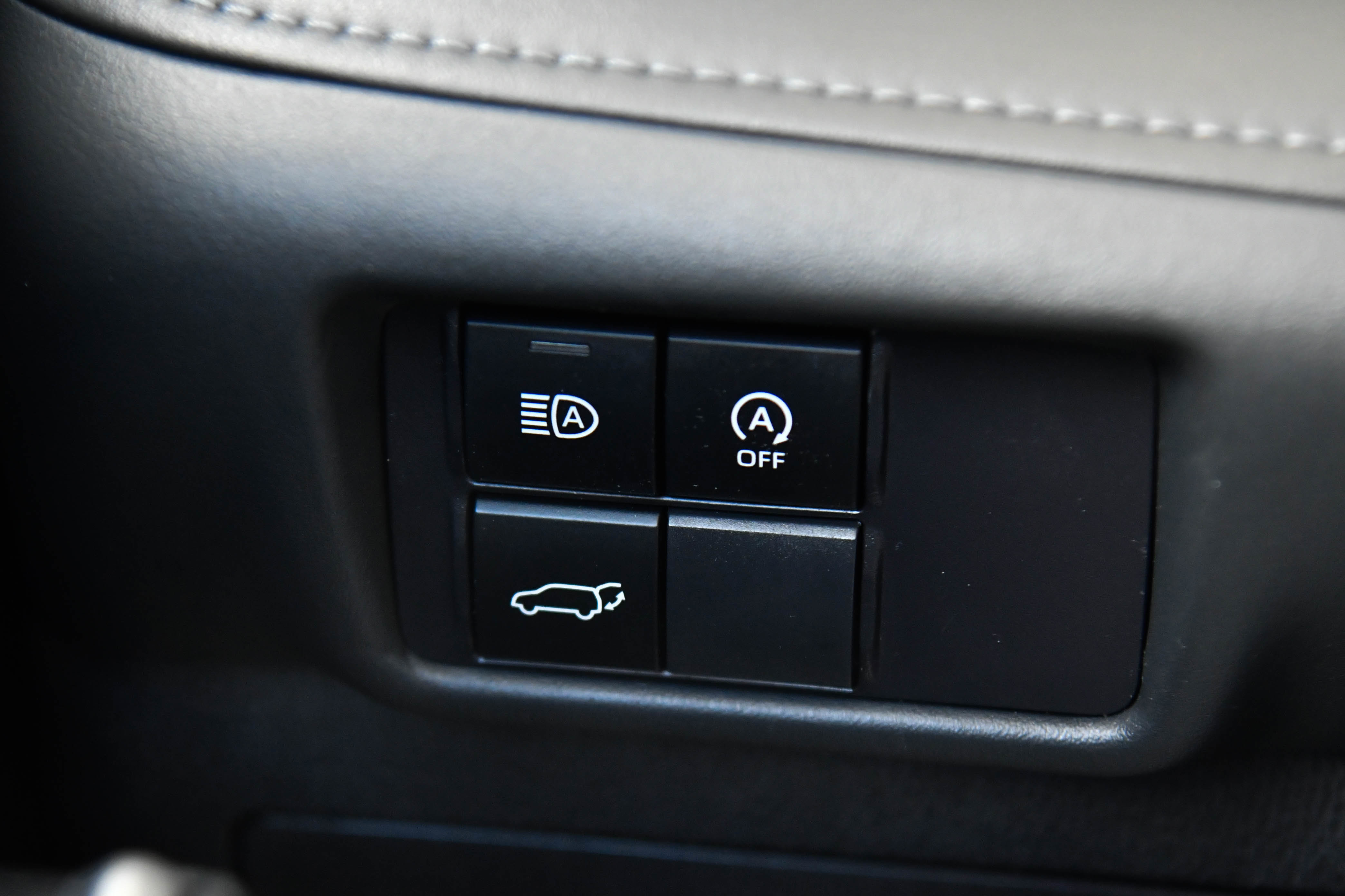 Used 2023 Toyota Highlander XLE AWD/4WD image 34