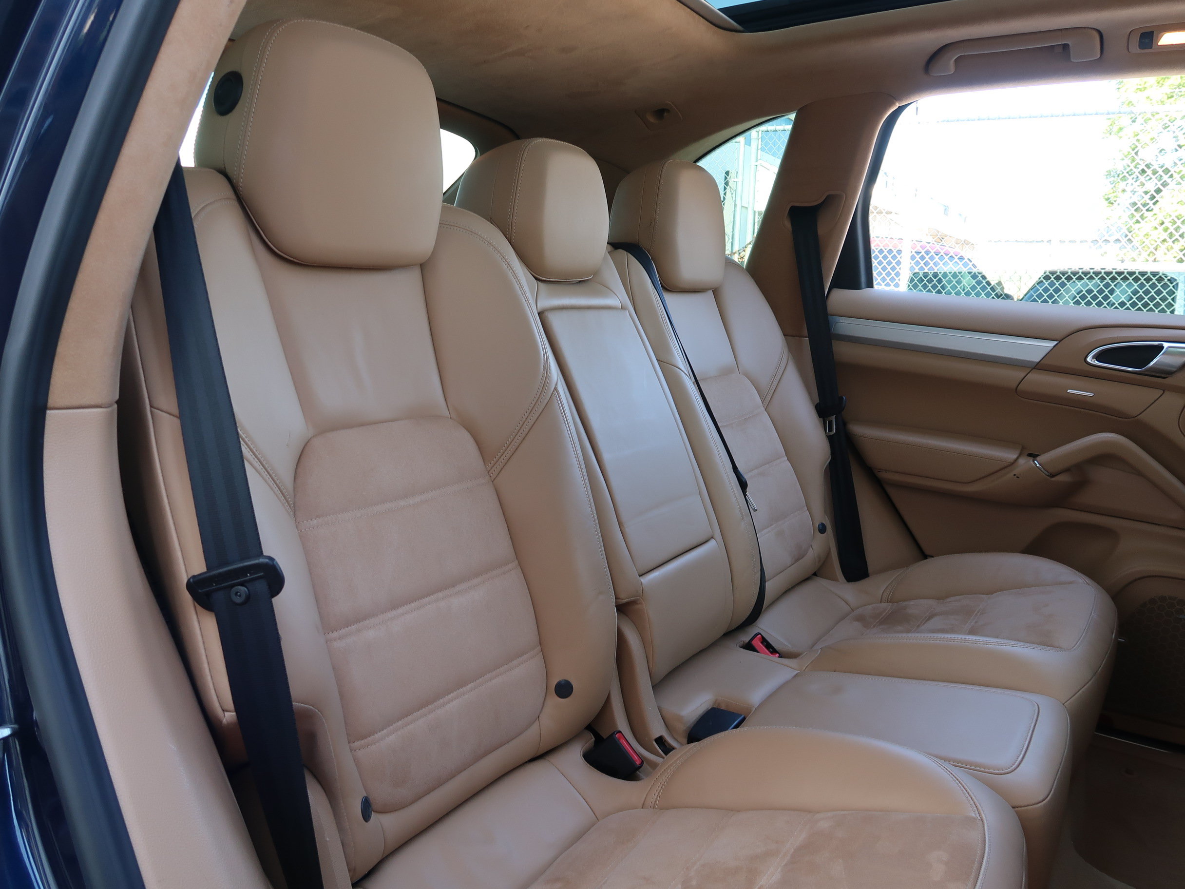 Used 2014 Porsche Cayenne GTS AWD/4WD image 34