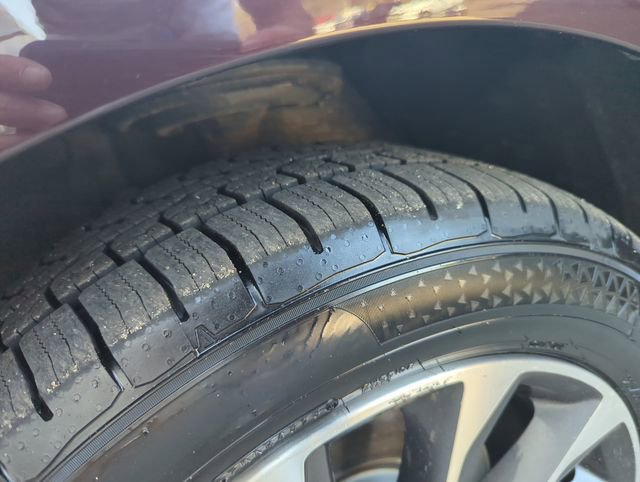 Used 2018 Toyota Avalon XLE Premium w/ Carpet Mat Package image 31