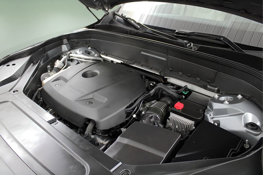 Used 2020 Volvo XC90 T6 Momentum AWD/4WD image 37