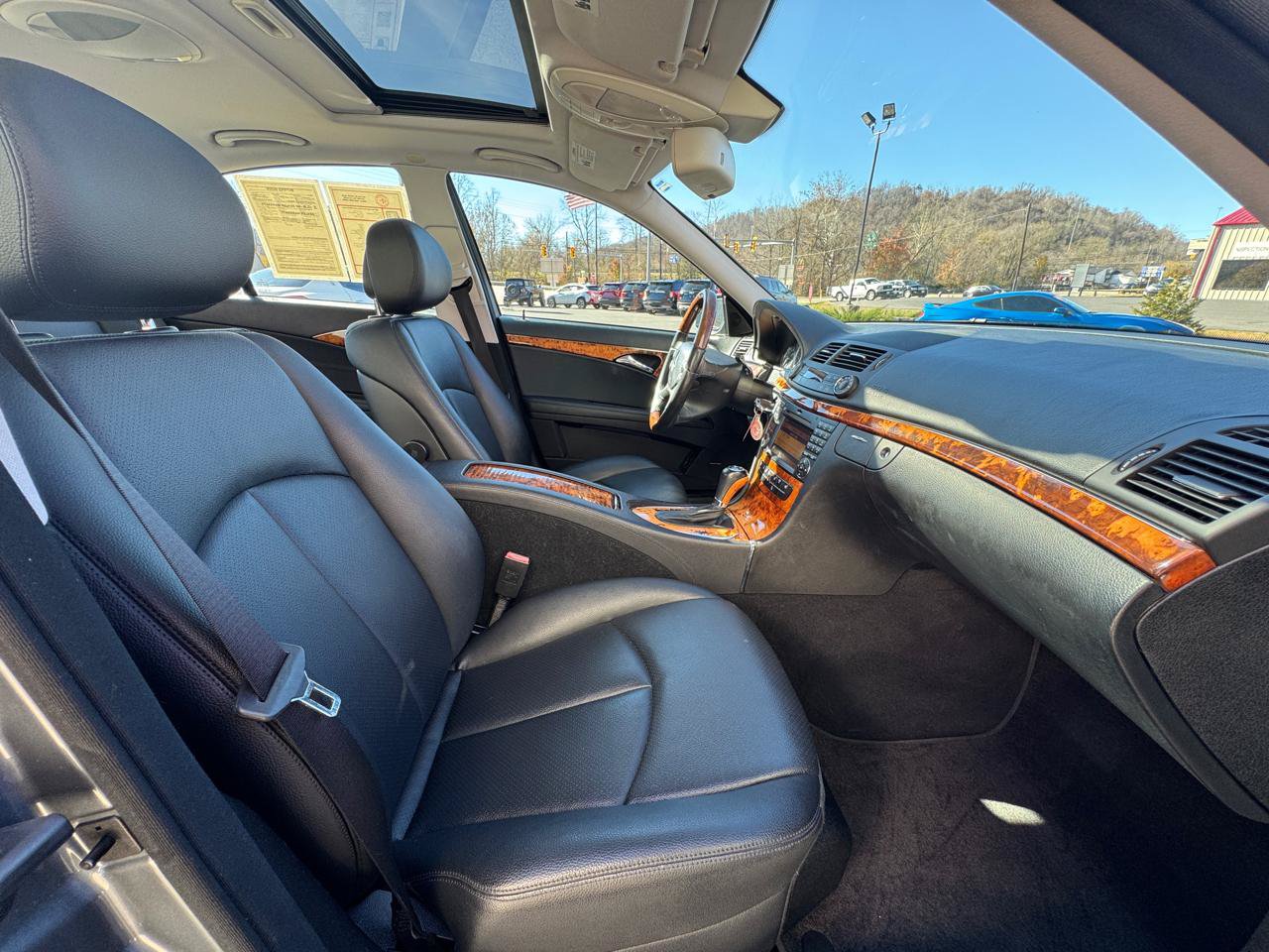 Used 2009 Mercedes-Benz E 350 4MATIC Sedan image 20