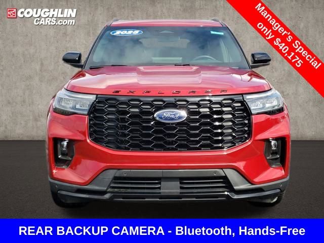 Used 2025 Ford Explorer ST-Line w/ Premium Package AWD/4WD image 2