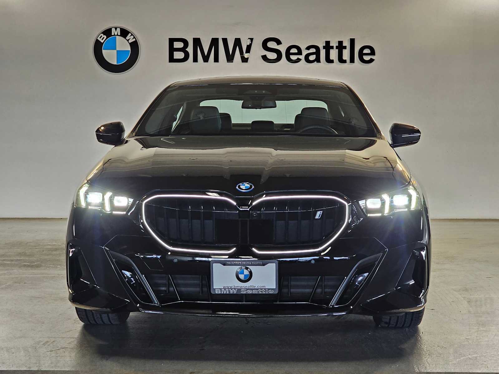 Used 2026 BMW i5 eDrive40 w/ M Sport Package AWD/4WD image 6