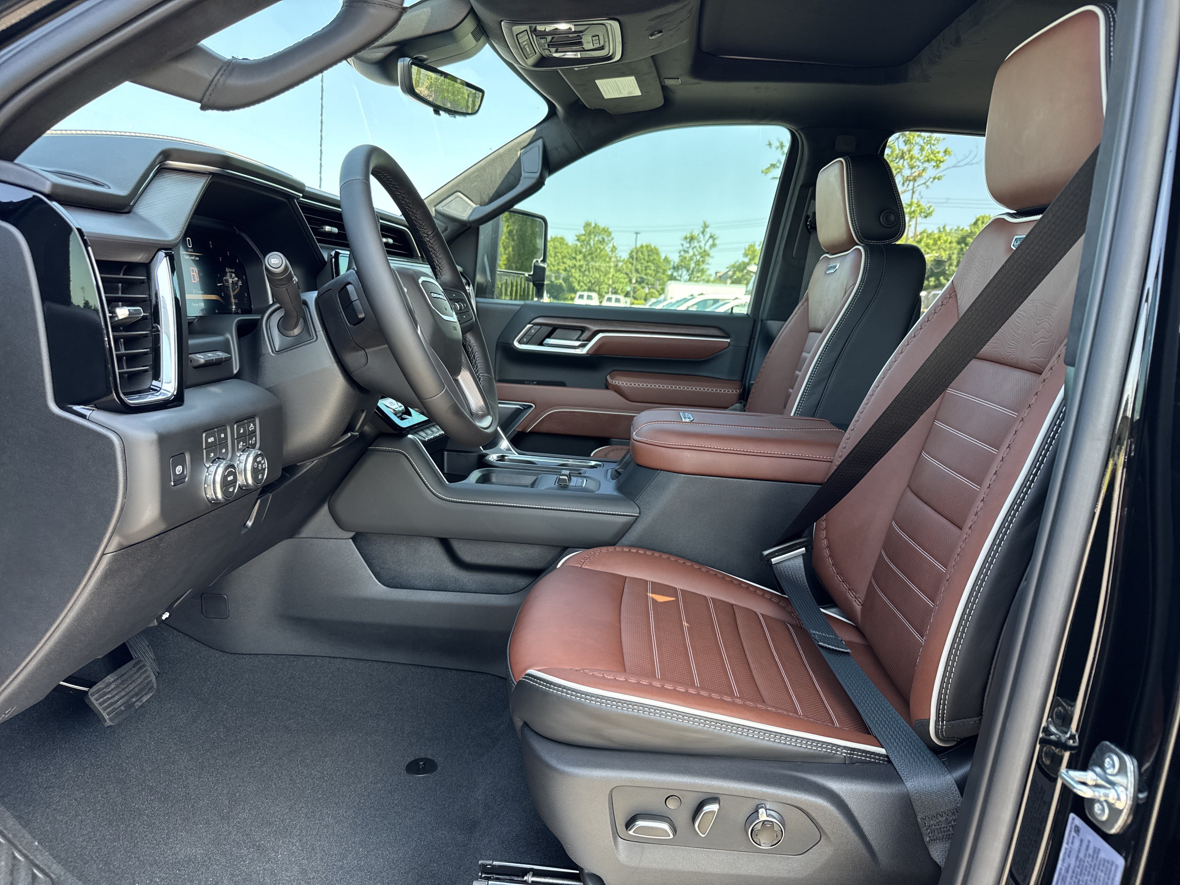 New 2026 GMC Sierra 2500 Denali Ultimate AWD/4WD image 16