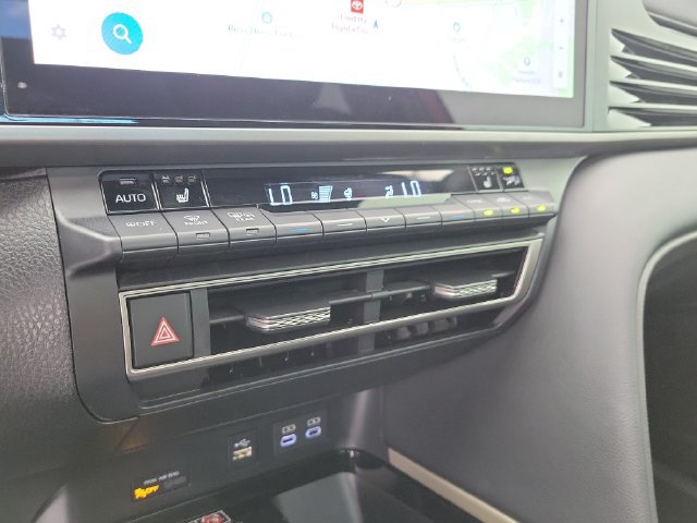 Used 2026 Toyota Camry XSE FWD image 30