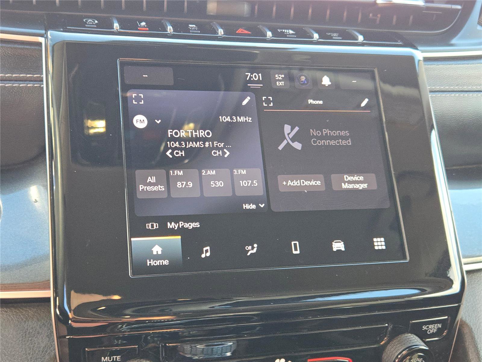 Certified 2023 Jeep Grand Cherokee L Laredo image 30