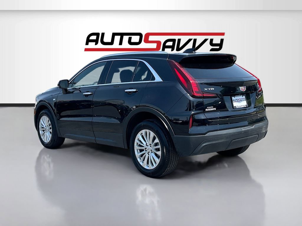 Used 2024 Cadillac XT4 Luxury w/ Cold Weather Package AWD/4WD image 5
