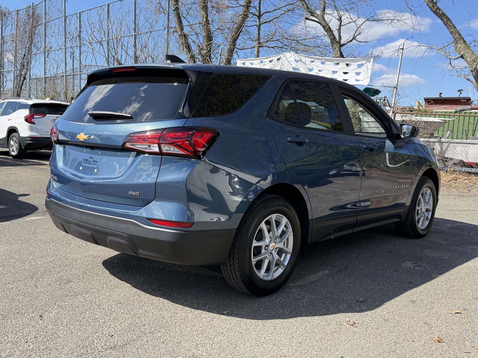 Certified 2024 Chevrolet Equinox LS w/ LS Convenience Package AWD/4WD image 5