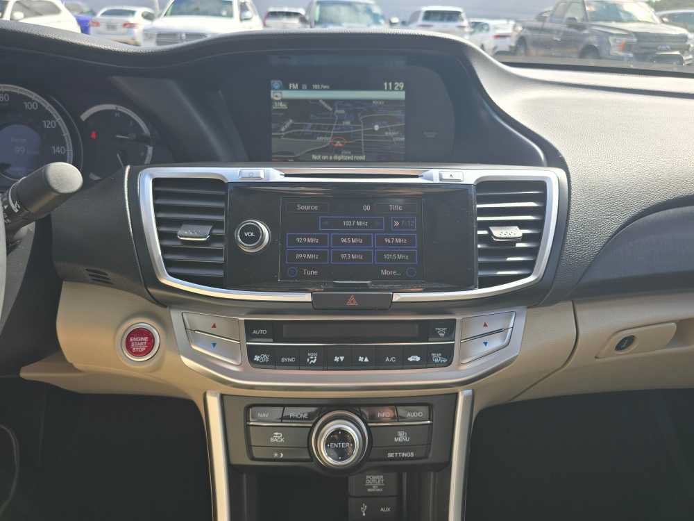 Used 2015 Honda Accord Touring image 12