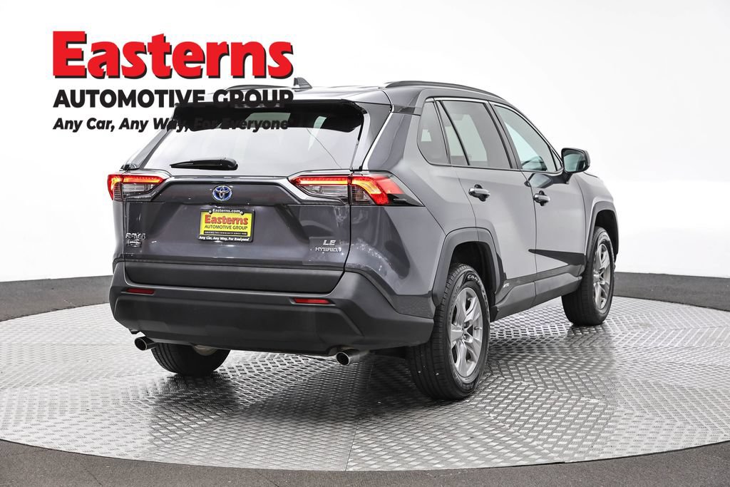 Used 2023 Toyota RAV4 LE AWD/4WD image 5