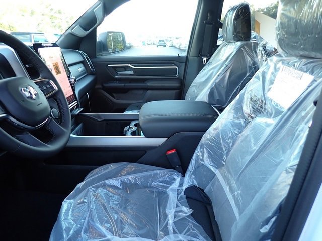 New 2026 RAM 1500 4x4 Crew Cab image 12