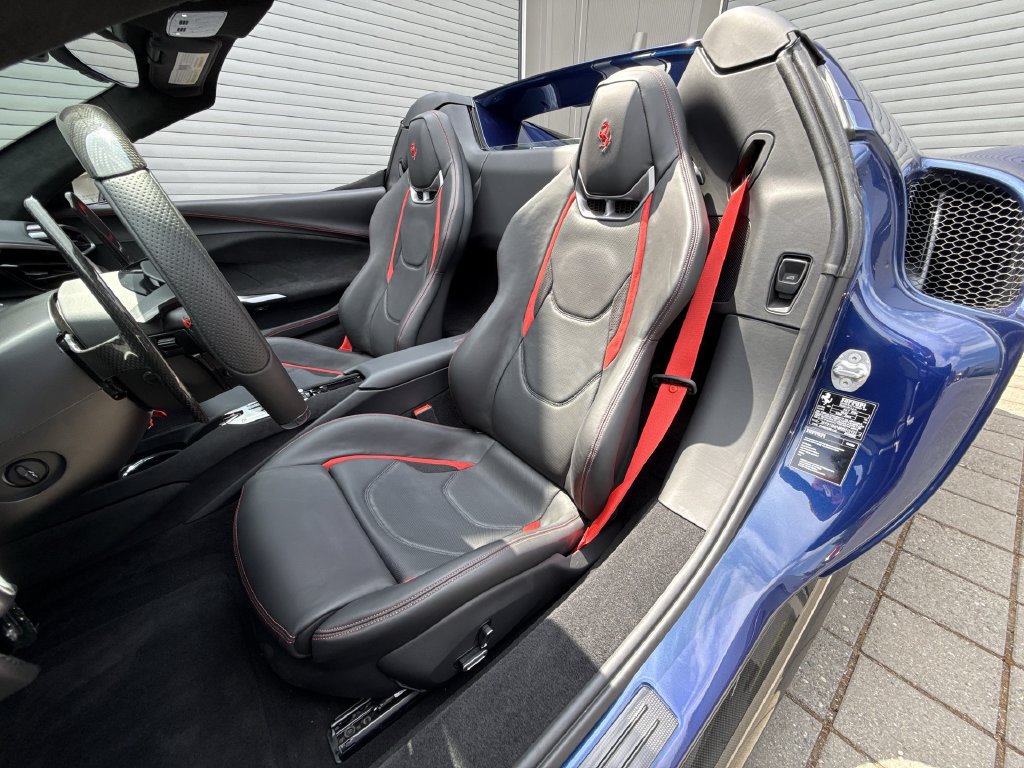 Used 2024 Ferrari 296 GTS RWD image 11