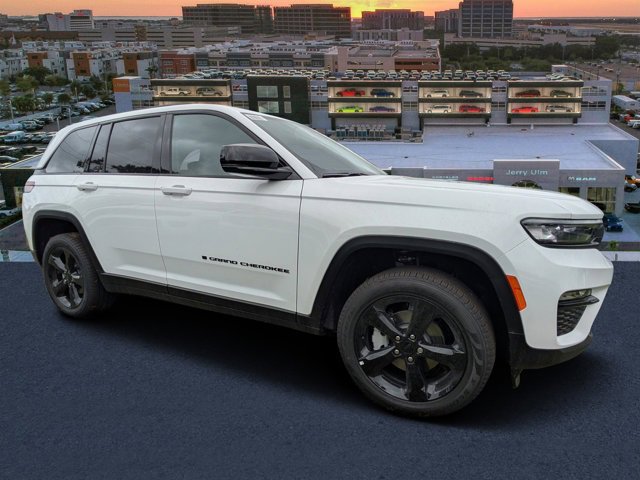 New 2025 Jeep Grand Cherokee Limited w/ Black Appearance Package