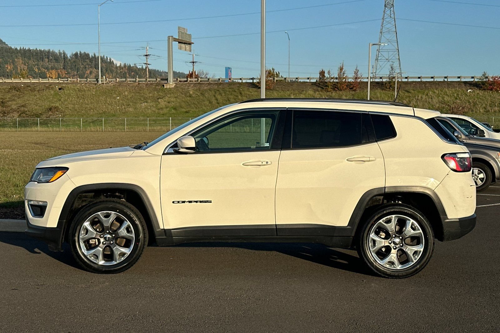 Used 2021 Jeep Compass Limited AWD/4WD image 6