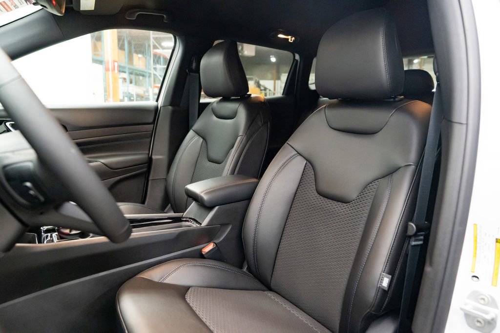 New 2026 Jeep Compass Latitude image 21