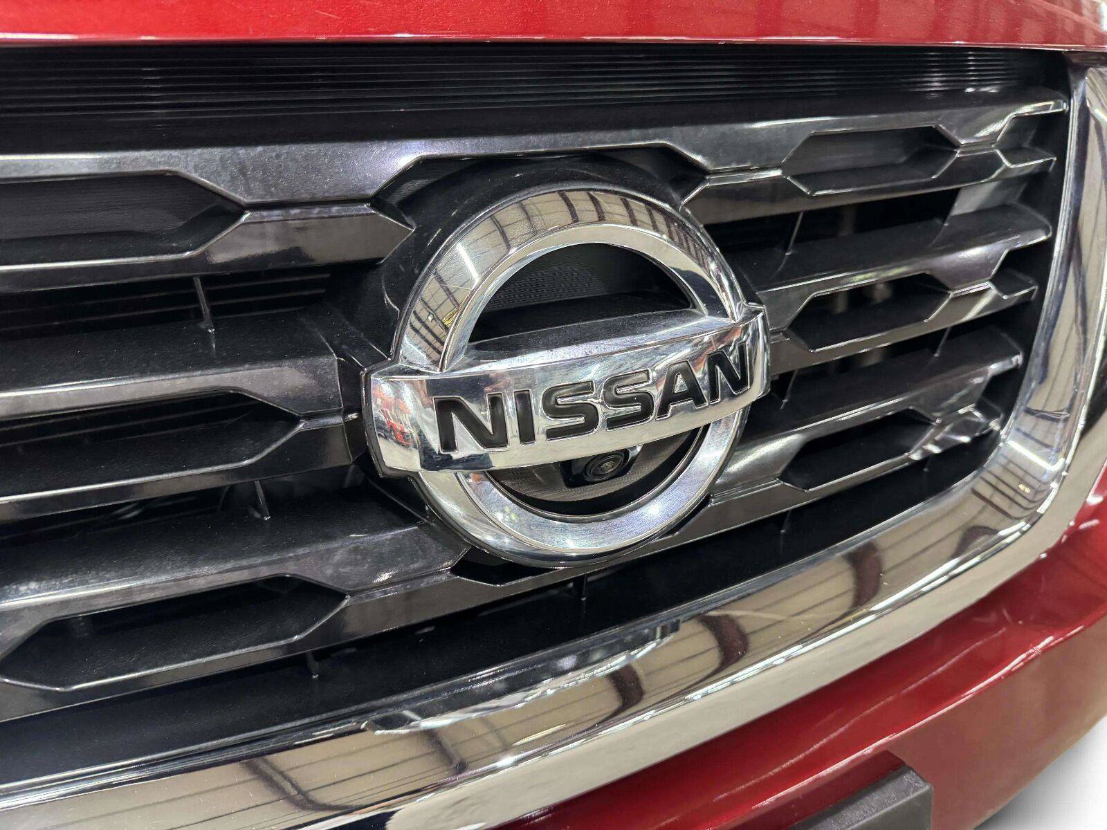 Used 2019 Nissan Pathfinder SL FWD image 17