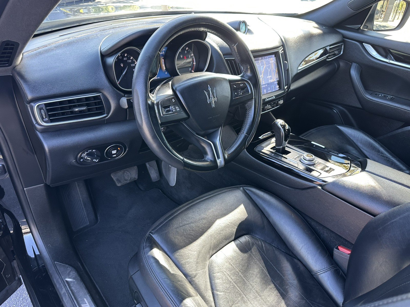 Used 2018 Maserati Levante AWD/4WD image 19
