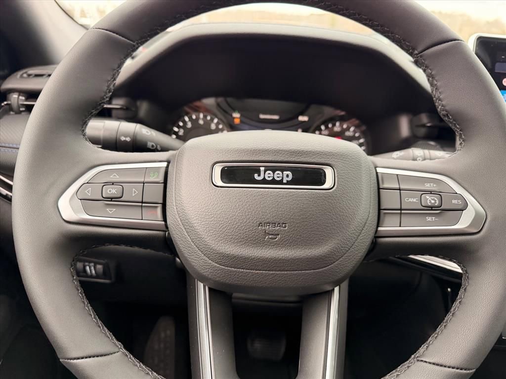 New 2026 Jeep Compass Latitude image 9