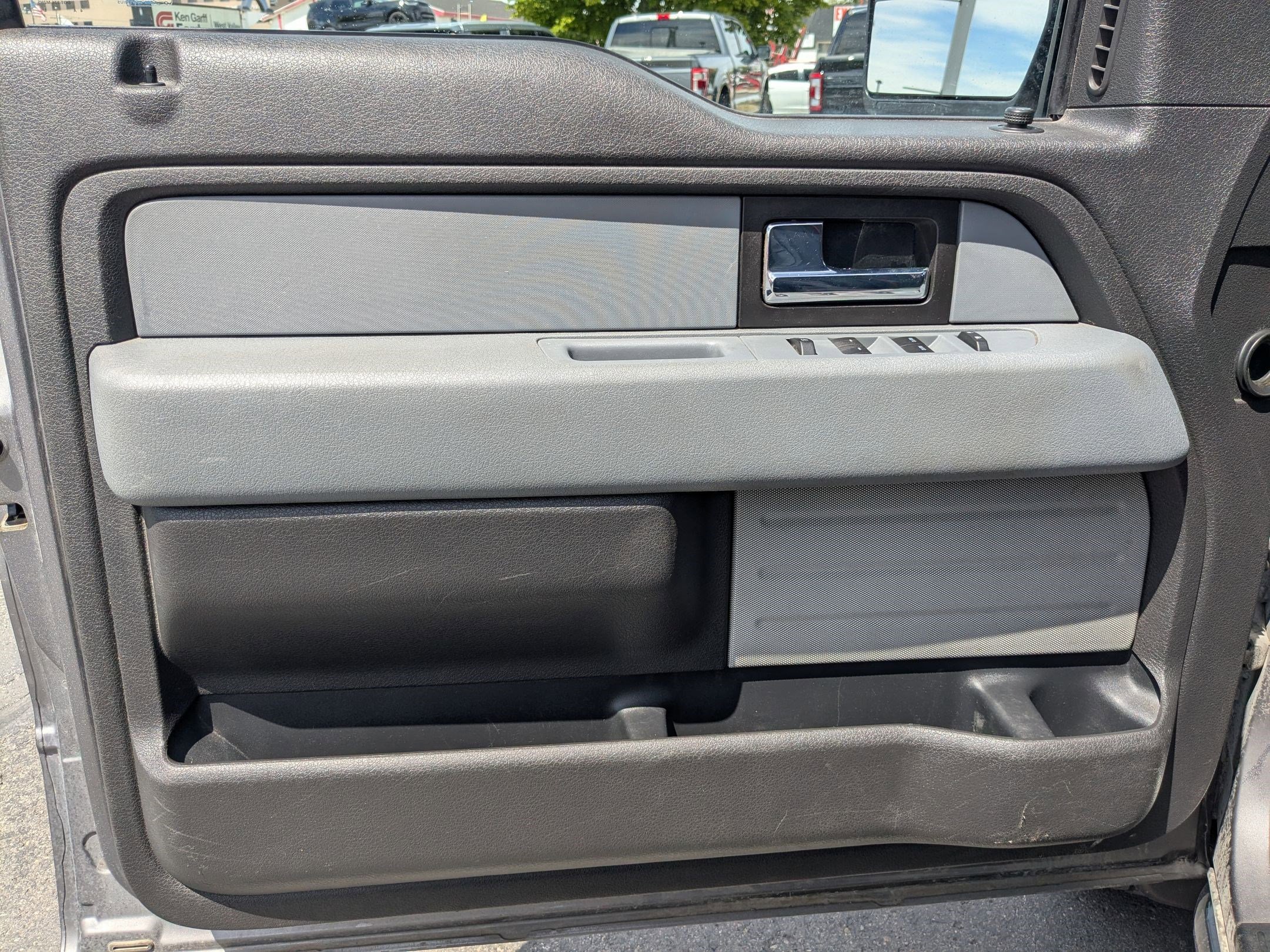 Used 2014 Ford F150 XLT AWD/4WD image 14