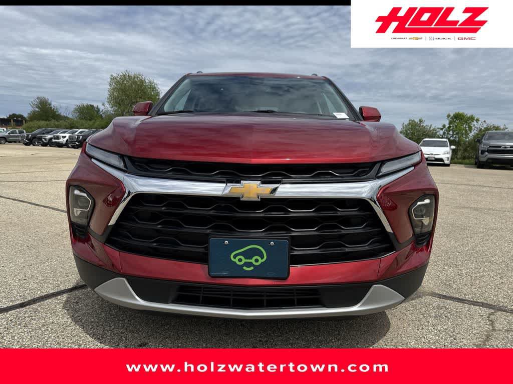 Certified 2024 Chevrolet Blazer LT w/ Convenience Package AWD/4WD image 2