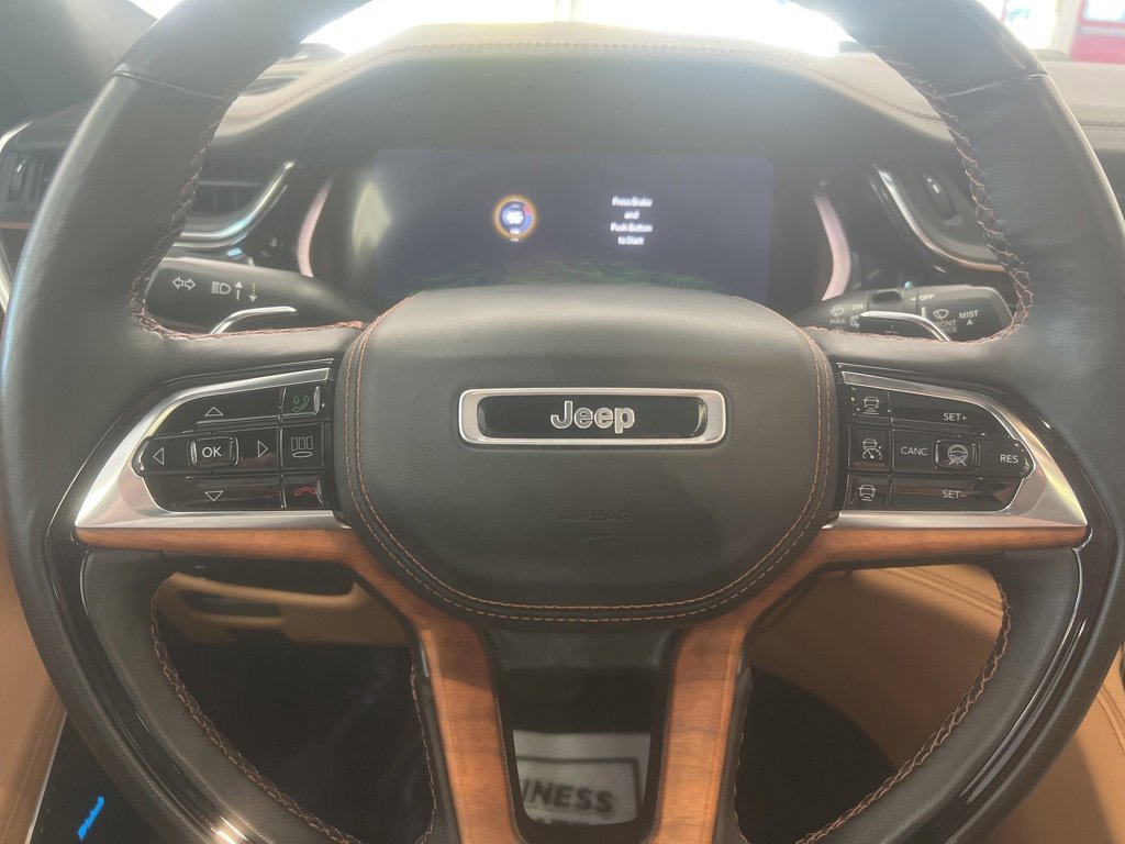 Used 2023 Jeep Grand Cherokee Summit image 9
