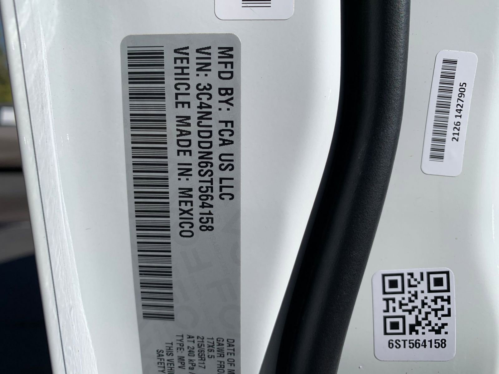 Used 2025 Jeep Compass Trailhawk image 28