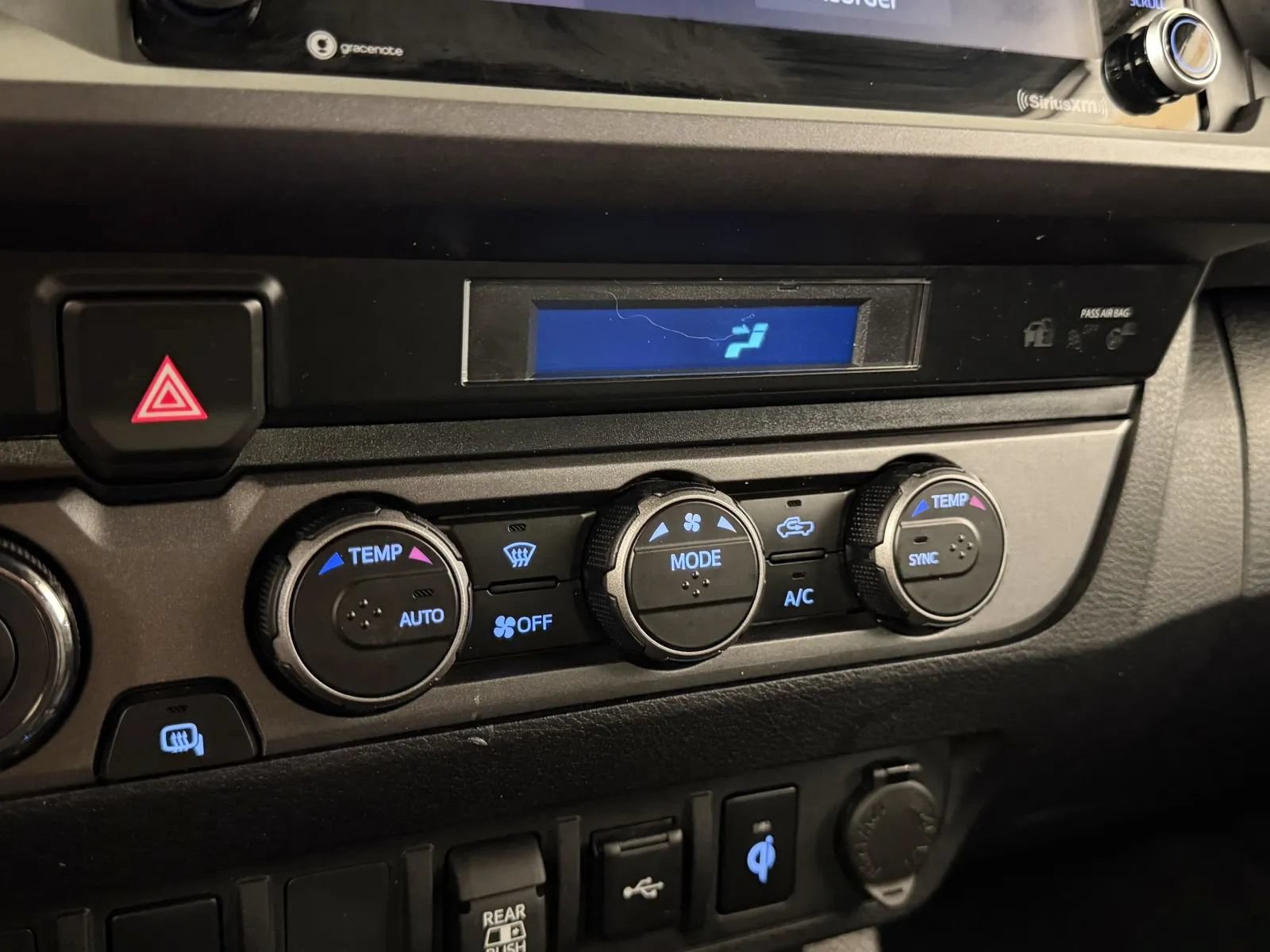 Used 2023 Toyota Tacoma TRD Sport AWD/4WD image 23