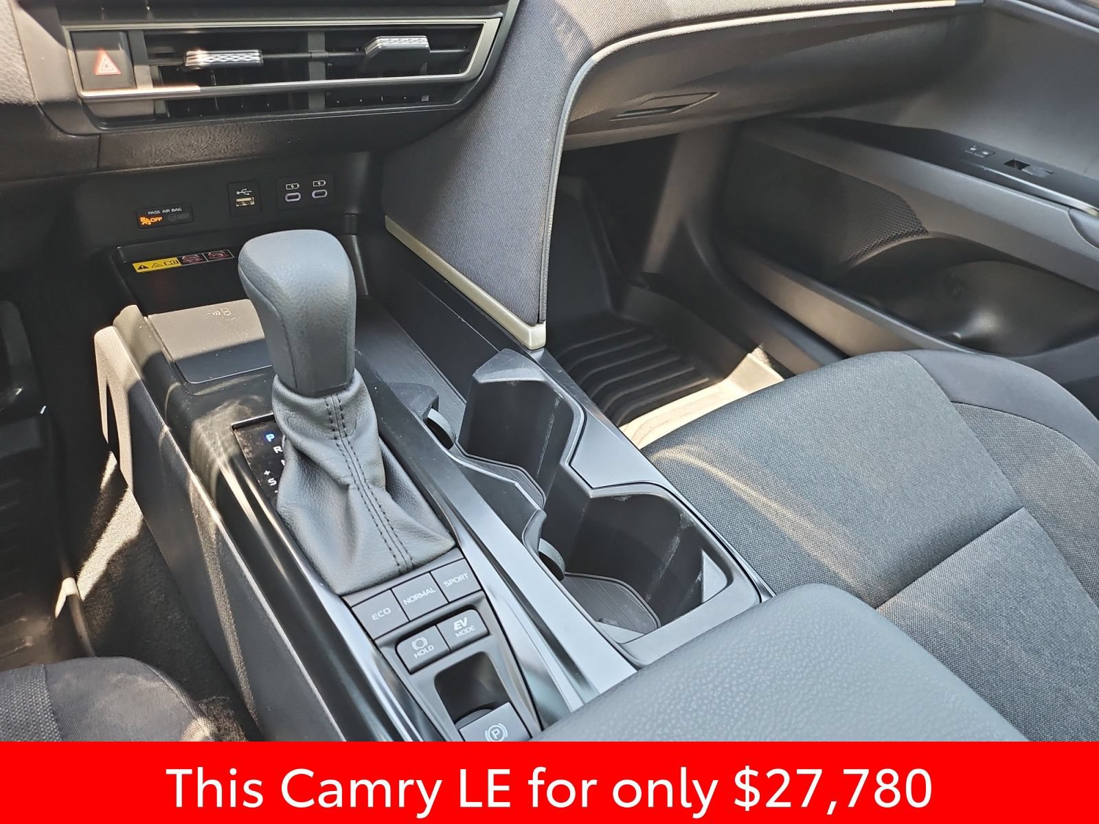 Used 2025 Toyota Camry LE FWD image 24