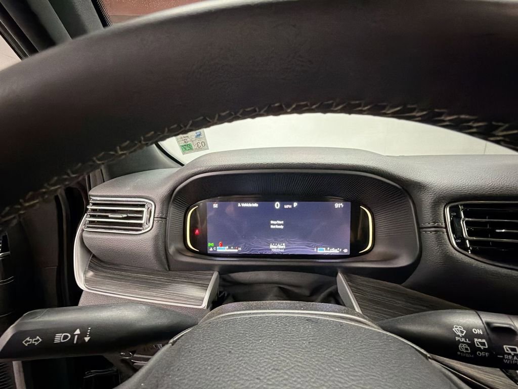 Used 2024 Jeep Wagoneer L Series II image 11