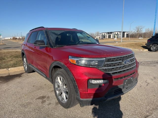Certified 2024 Ford Explorer XLT w/ Equipment Group 202A image 2