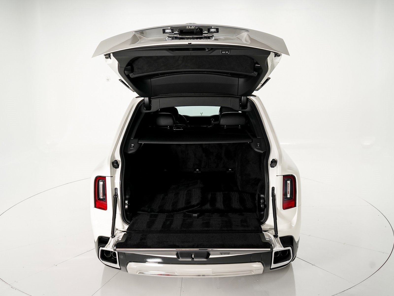 Certified 2025 Rolls-Royce Cullinan image 52
