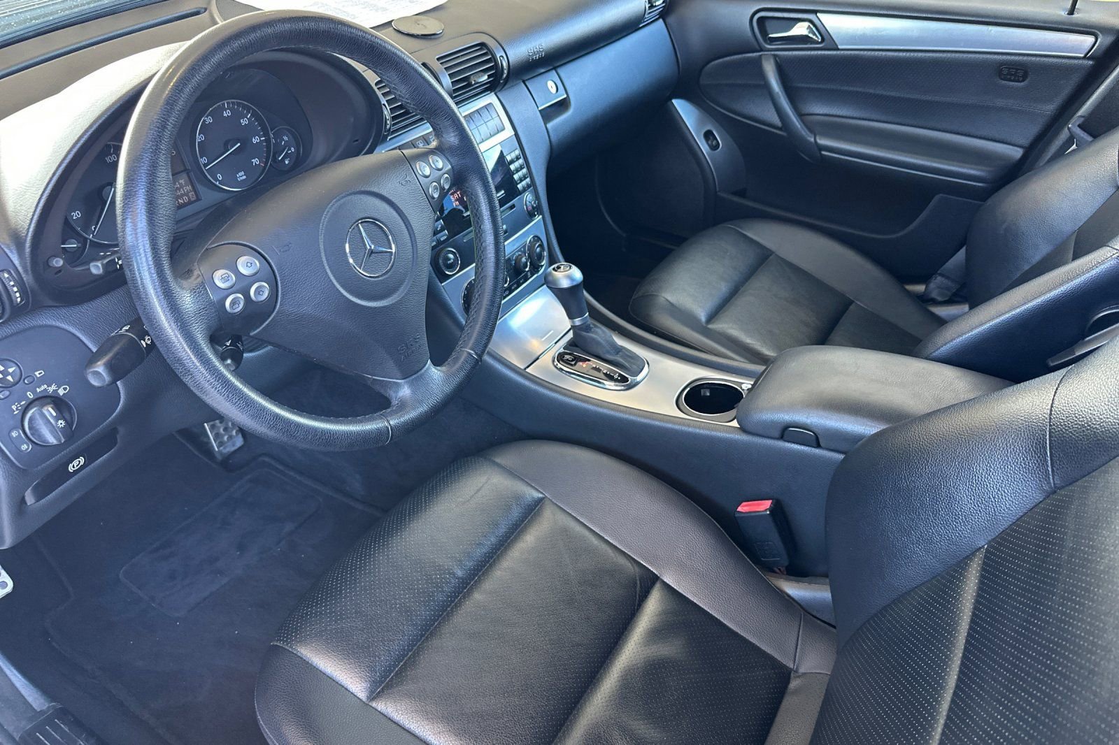 Used 2006 Mercedes-Benz C 230 Sedan image 9