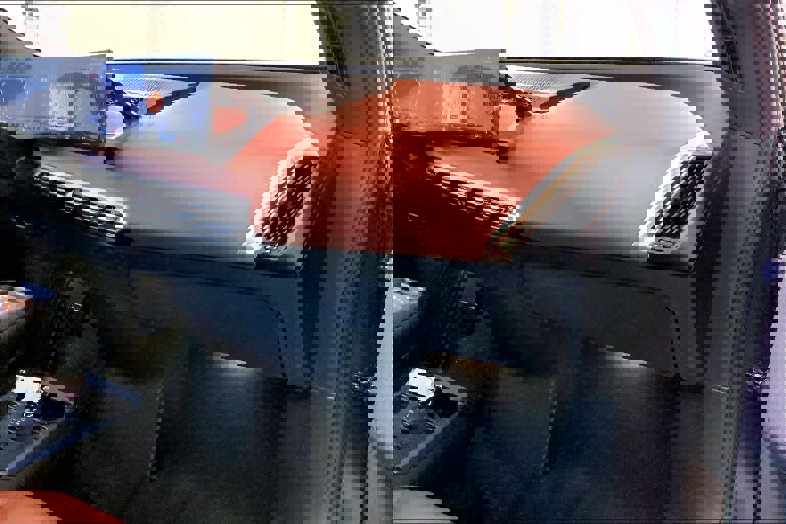 Used 2023 BMW iX xDrive50 w/ Premium Package image 18