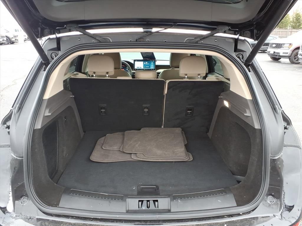 Used 2023 Lincoln Corsair Reserve image 28