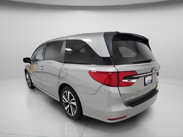 Used 2023 Honda Odyssey Touring image 12