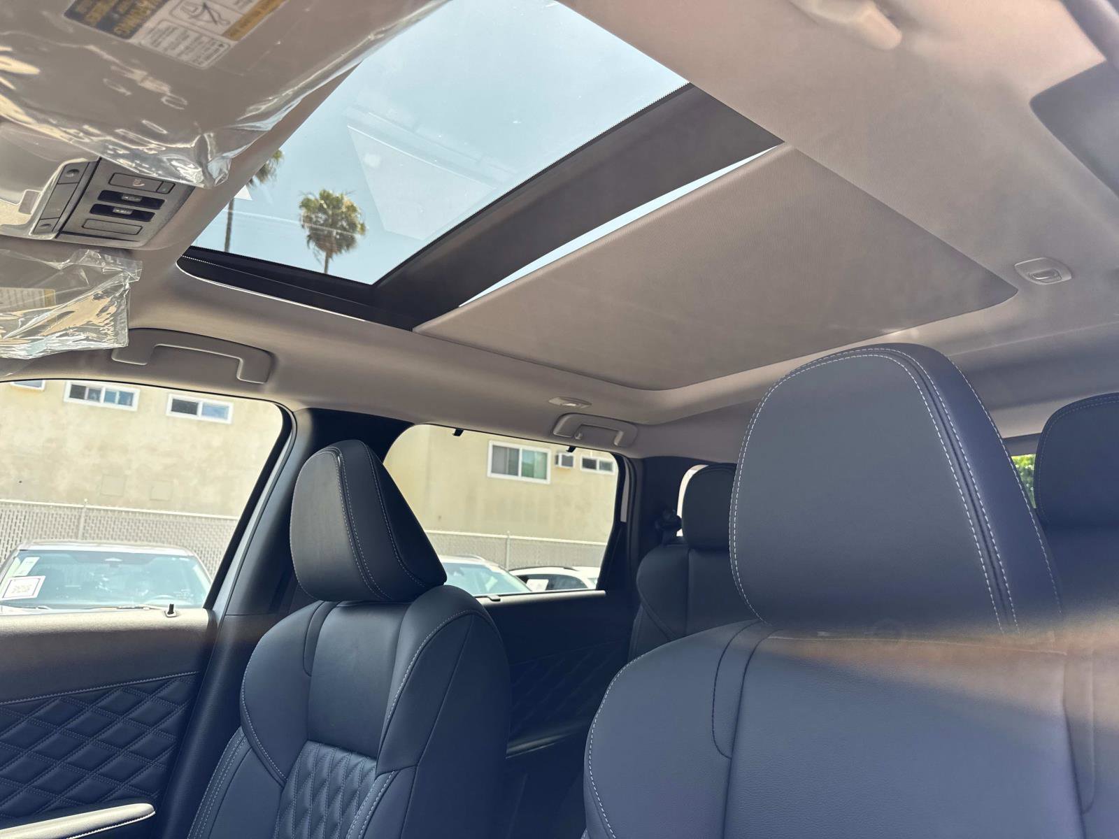 New 2025 Mitsubishi Outlander SEL image 17