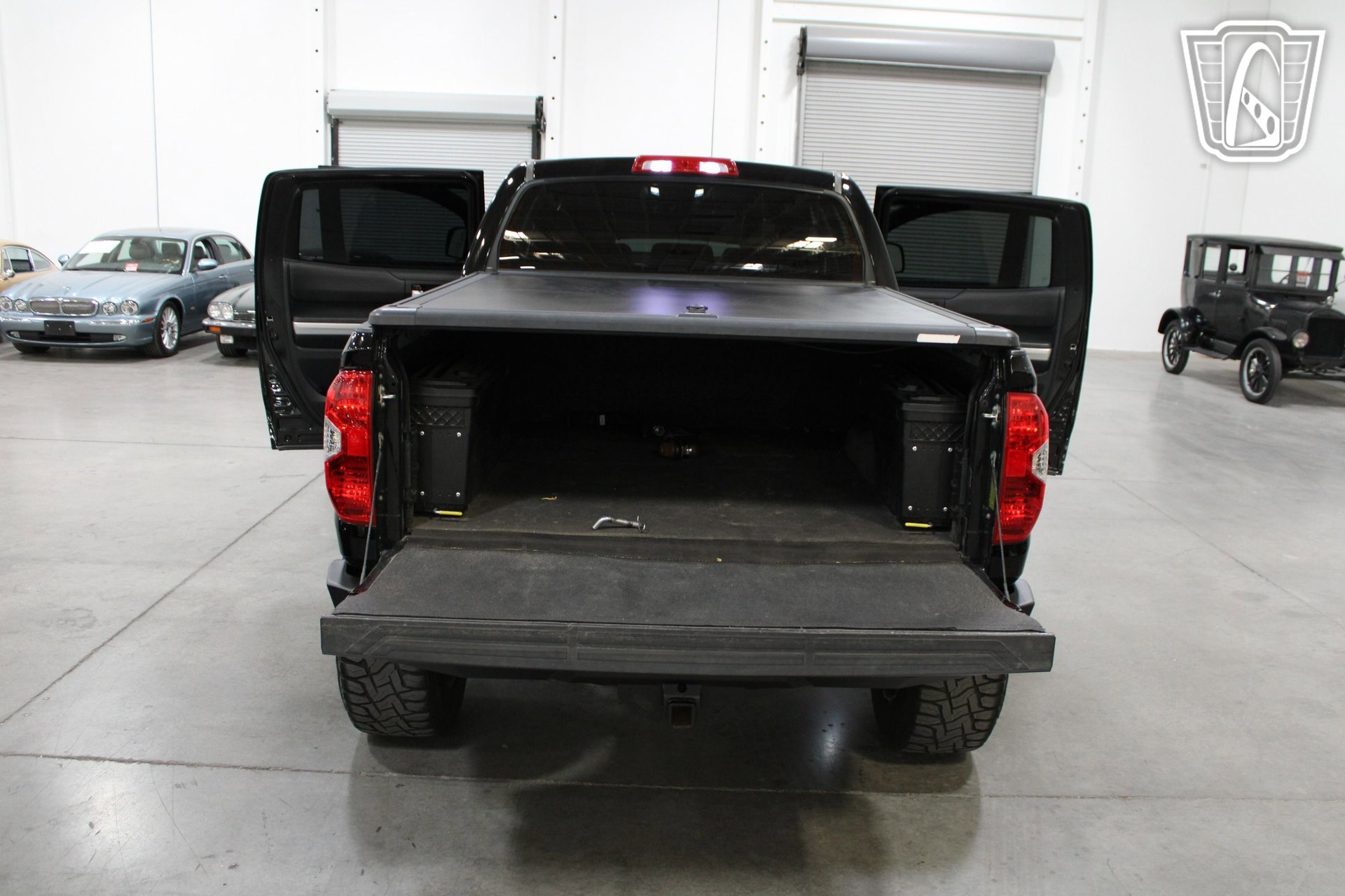 Used 2014 Toyota Tundra SR5 w/ TRD Off Road Package AWD/4WD image 33