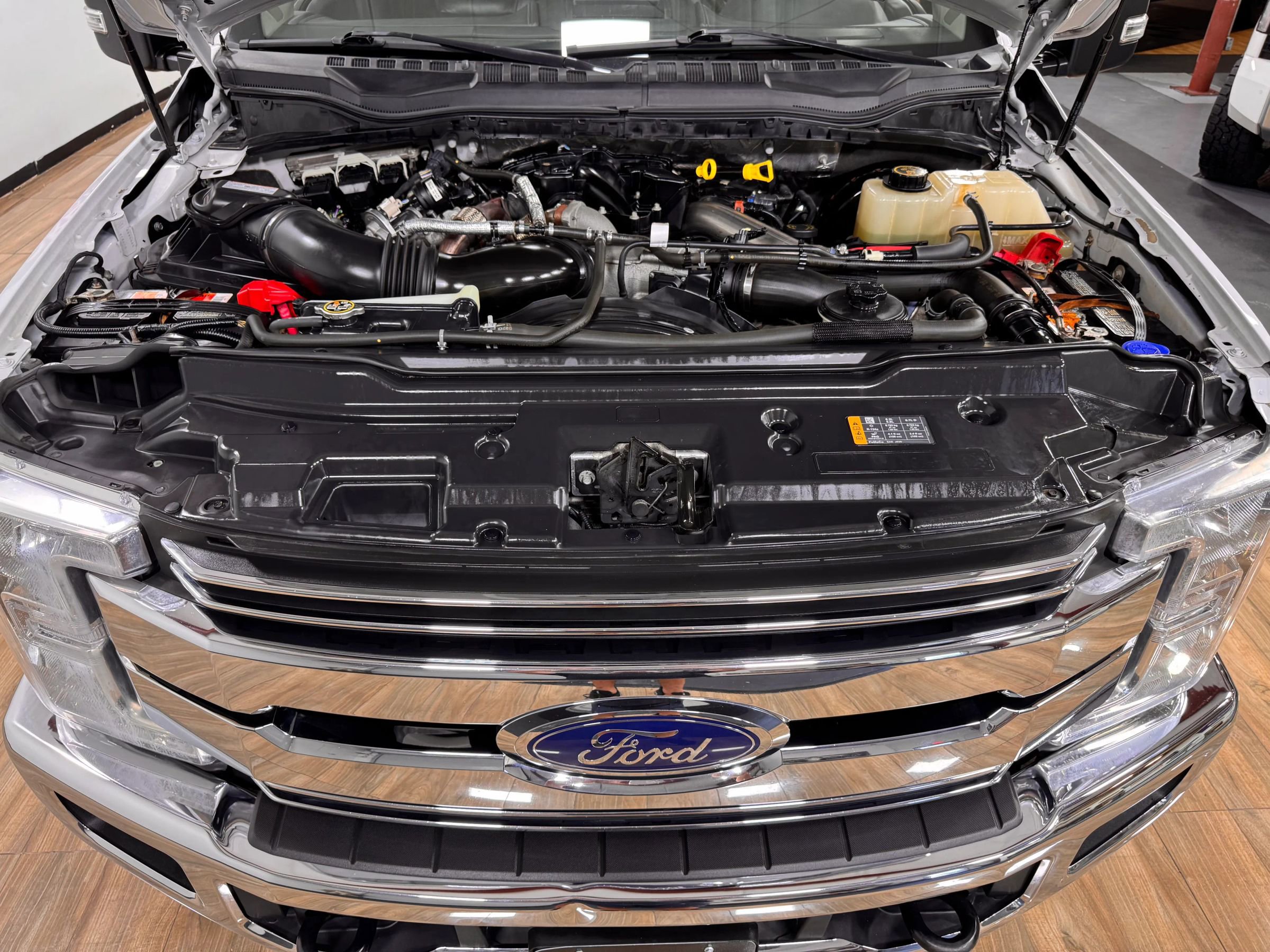 Used 2019 Ford F250 Lariat w/ Lariat Value Package AWD/4WD image 12