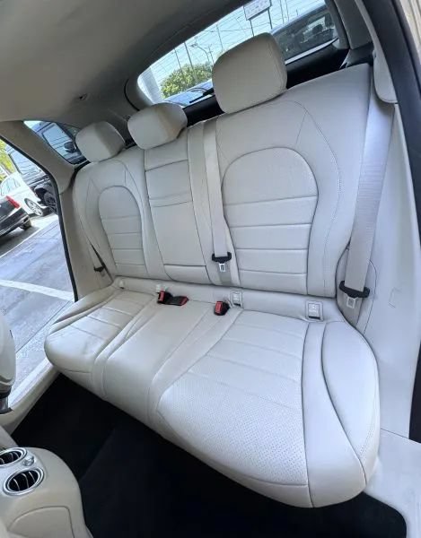 Used 2022 Mercedes-Benz GLC 300 w/ Premium Package Lite image 19