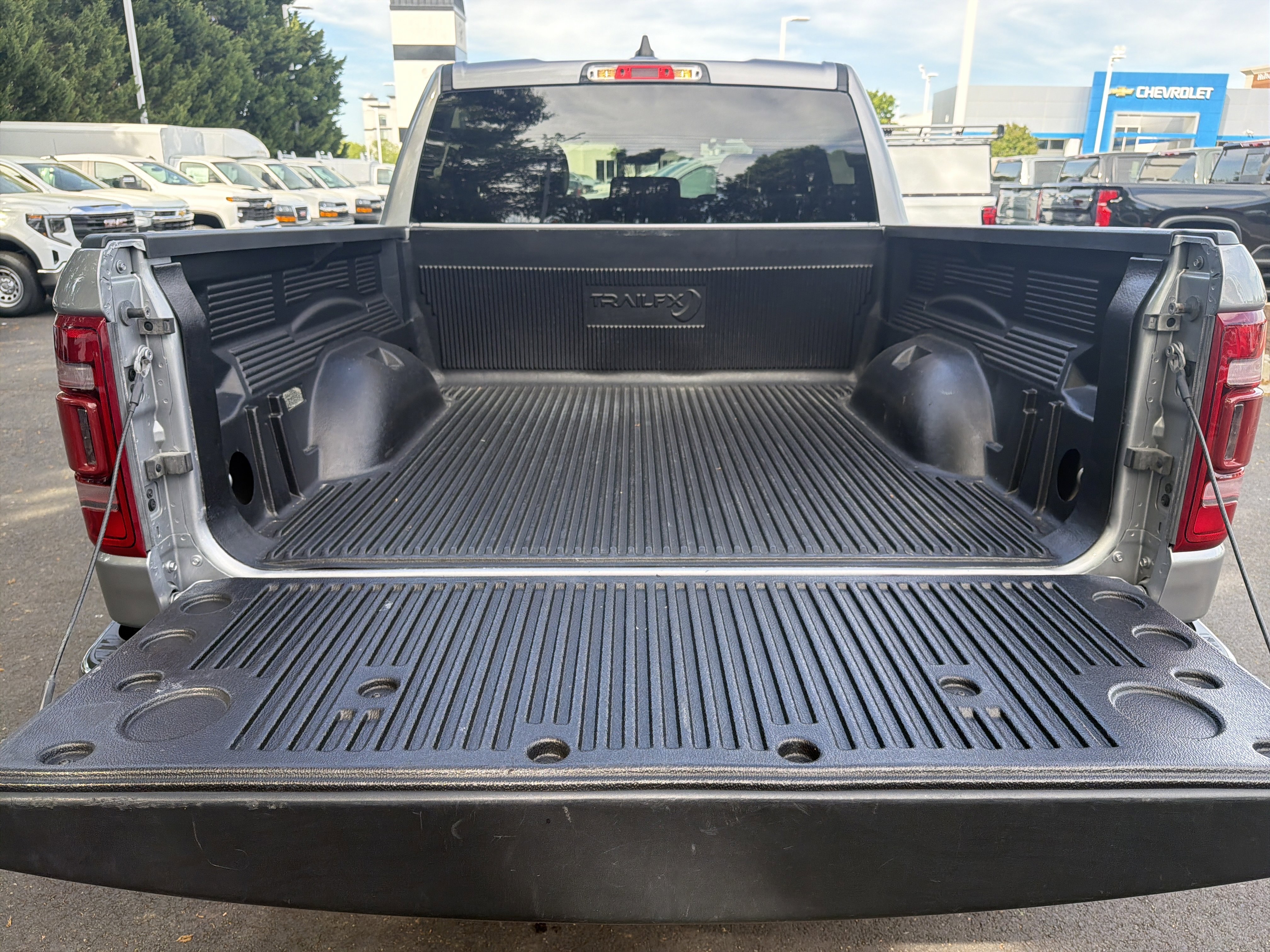 Used 2024 RAM 1500 Laramie image 31