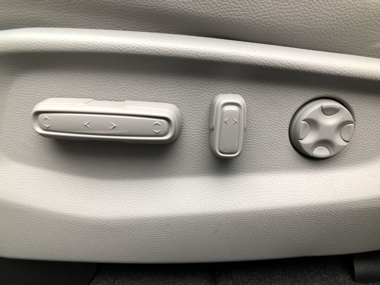 Used 2019 Honda Odyssey Elite image 5