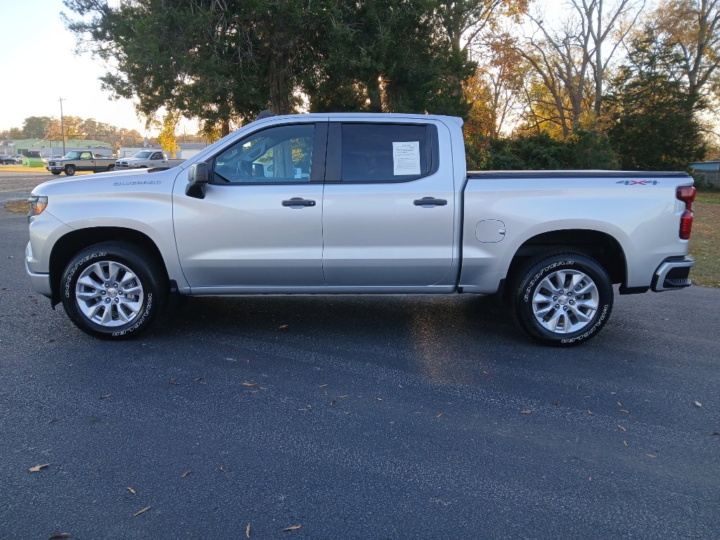 Used 2022 Chevrolet Silverado 1500 Custom image 11