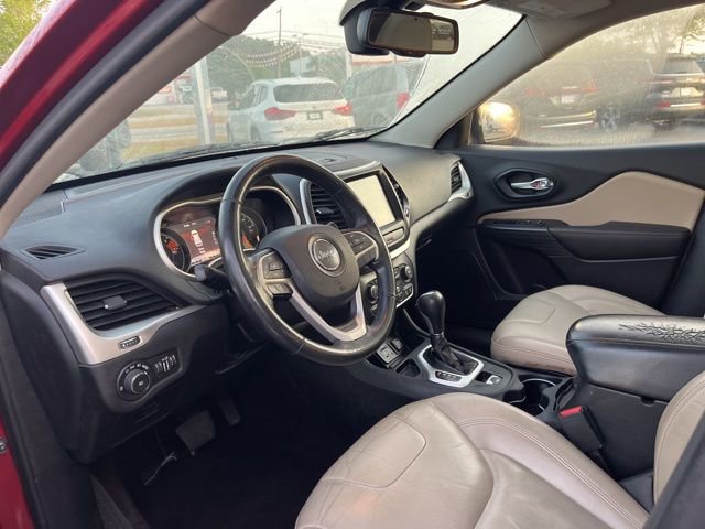 Used 2016 Jeep Cherokee Limited image 6