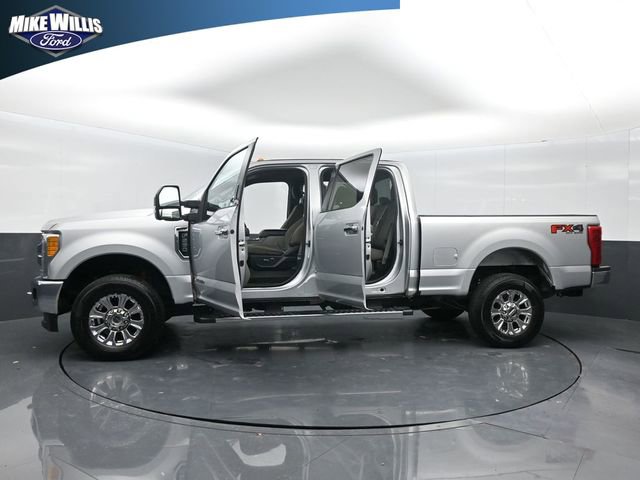 Used 2017 Ford F250 XLT w/ XLT Premium Package image 28