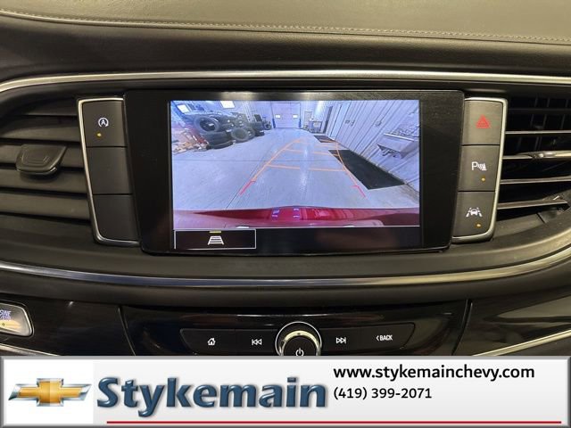 Used 2023 Buick Enclave Essence image 44