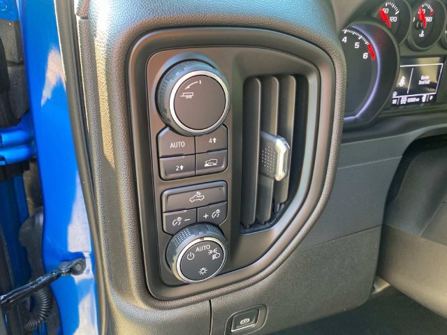 Used 2023 Chevrolet Silverado 1500 Custom w/ Rally Edition AWD/4WD image 15