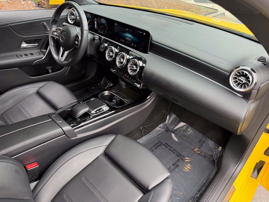 Used 2020 Mercedes-Benz CLA 250 image 32
